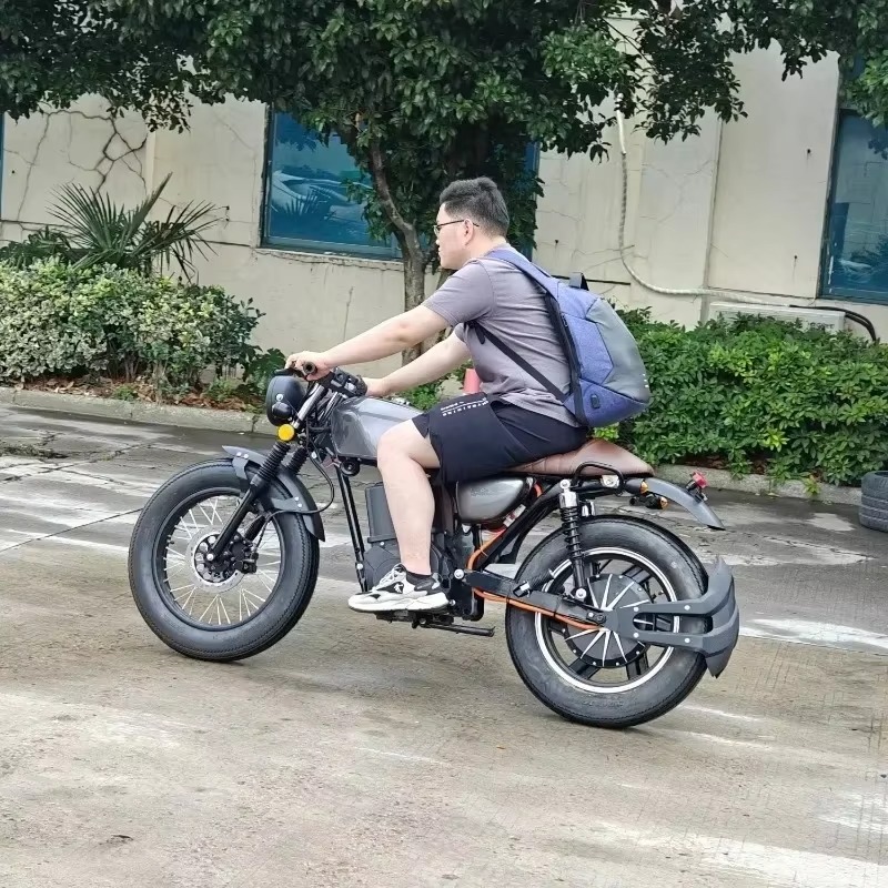 دراجة نارية كهربائية طراز CG 1 - مراجعة Brake Disc Motorcycle وسعره