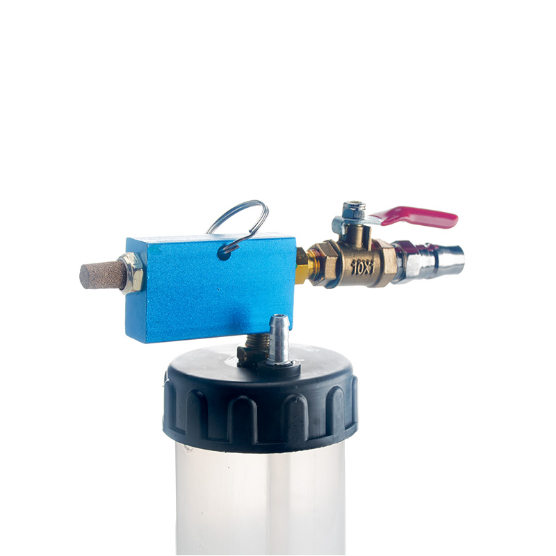 أداة تغيير زيت سائل فرامل السي - مراجعة Brake Fluid وسعره